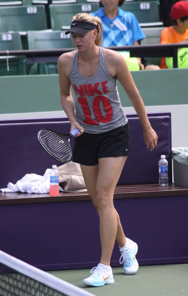 마리아 사라포바 Maria Sharapova - Practices for Sony Ericsson Open in Miami