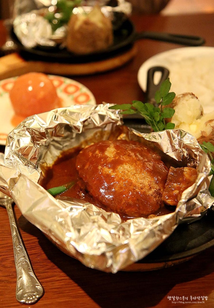 오사카 맛집, 우메다 한큐백화점 동양정 함박스테이크 +헵파이브