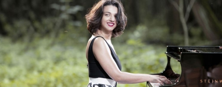 Khatia Buniatishvili Clair De Lune