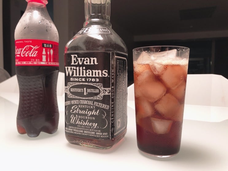 에반 윌리엄스 버번콕 (Evan Williams Old Bottle Bourbon Coke) 네이버 블로그